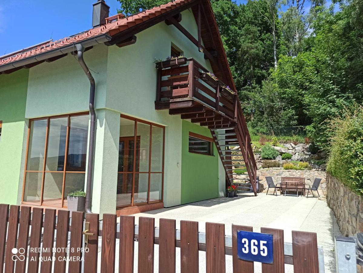 Appartamento Apartmá Na Lipně Horní Planá Esterno foto